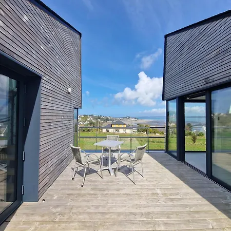 Hébergement de vacances With Superb Sea View, Access 400 M