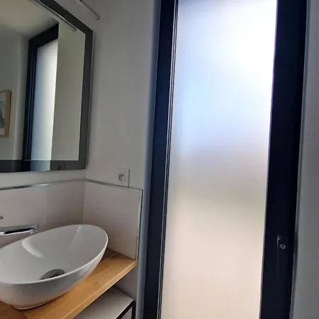 Hébergement de vacances With Superb Sea View, Access 400 M Locquirec