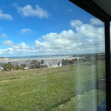 Hébergement de vacances With Superb Sea View, Access 400 M