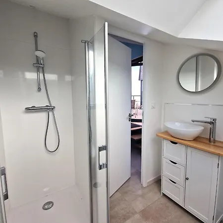 Hébergement de vacances With Superb Sea View, Access 400 M *